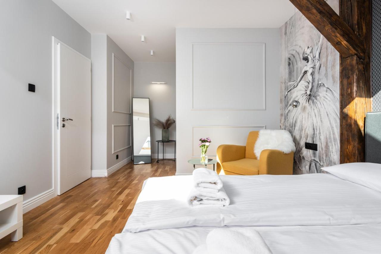 Riverside Premium Class Apartment - By Upstairs คราคูฟ ภายนอก รูปภาพ