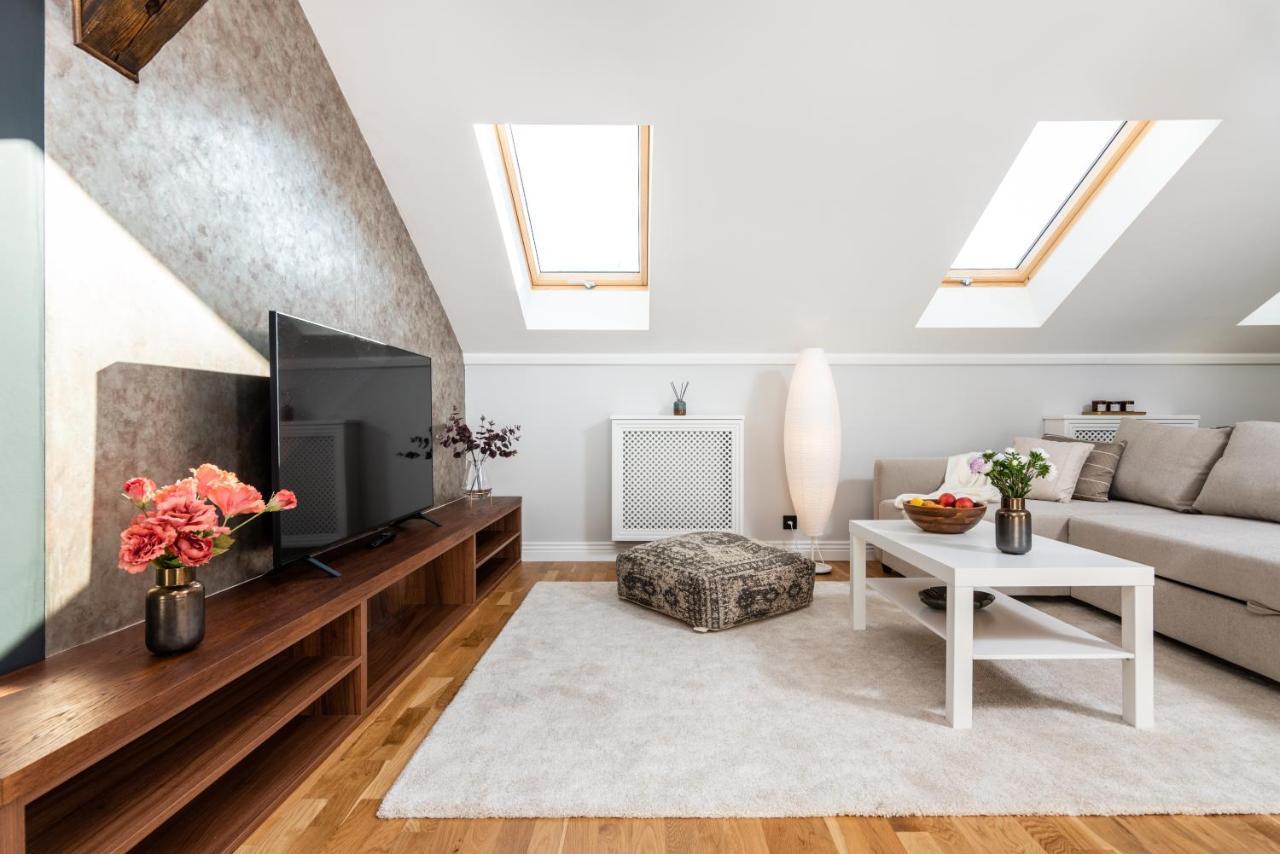 Riverside Premium Class Apartment - By Upstairs คราคูฟ ภายนอก รูปภาพ