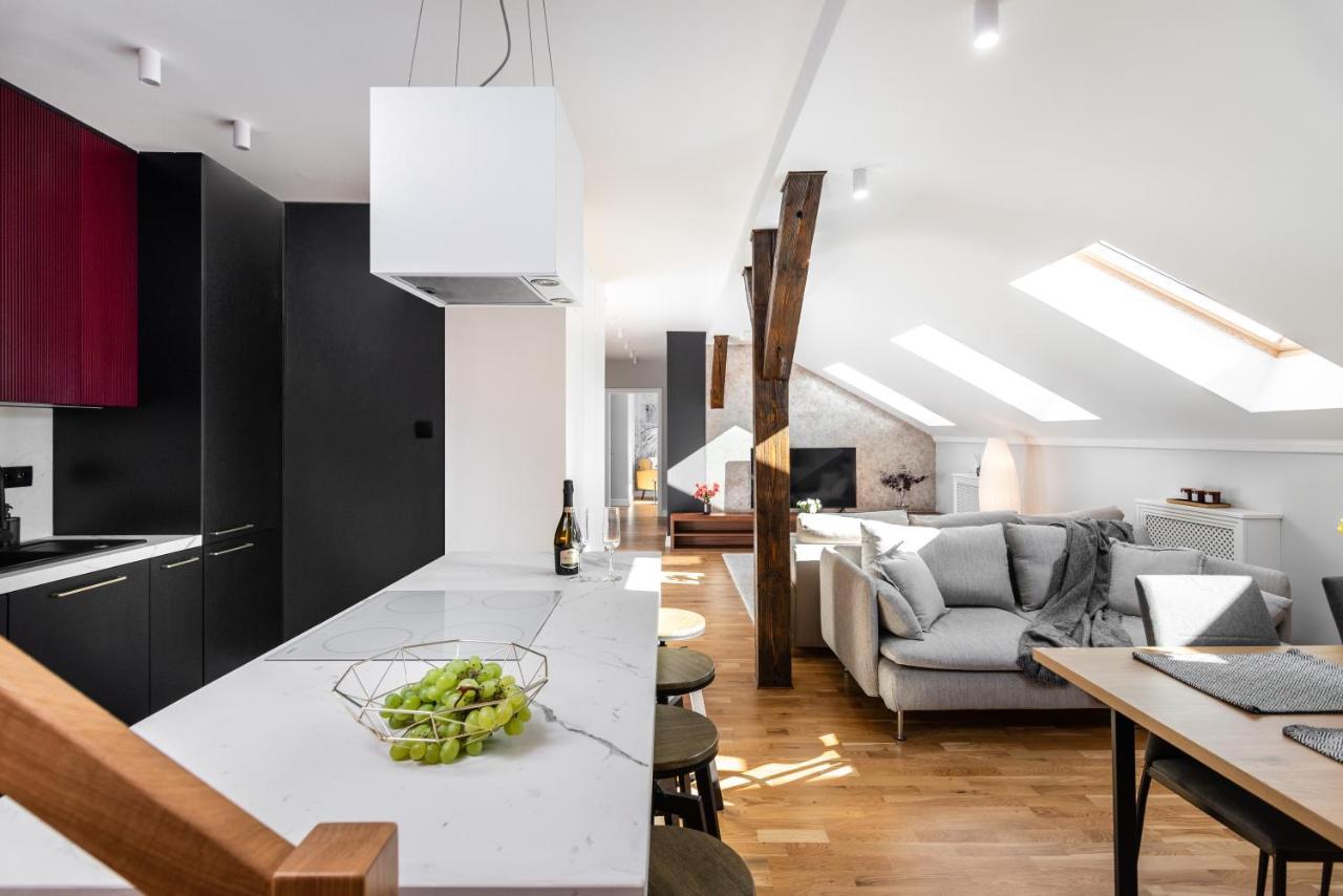 Riverside Premium Class Apartment - By Upstairs คราคูฟ ภายนอก รูปภาพ
